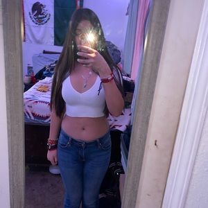 white crop top medium